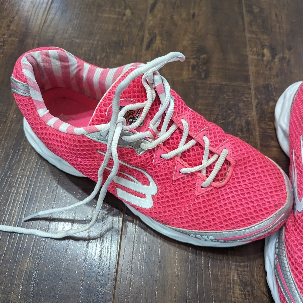 Spiral stinger shoes